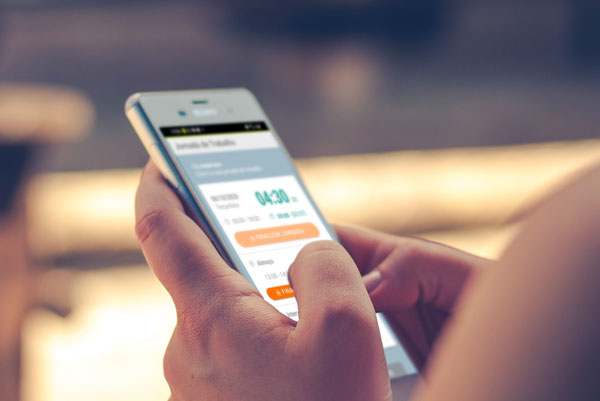 Aplicativo móvel de controle de ponto e registro de horas para equipes externas